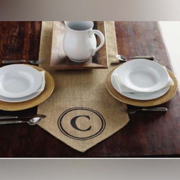 Mudpie burlap table runner monogram “T” - Picture 3 of 6